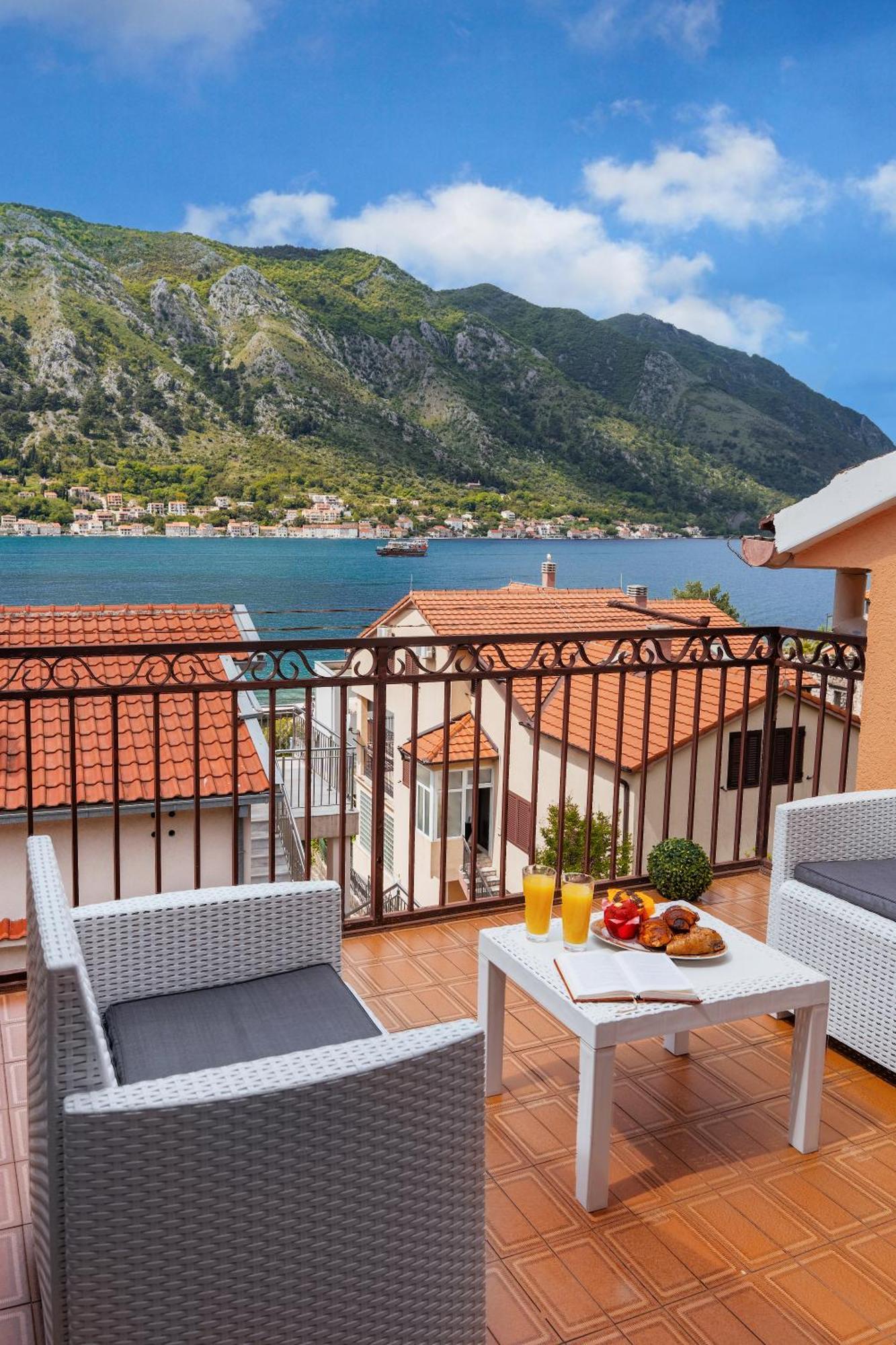 Apartment Busola Kotor Zewnętrze zdjęcie