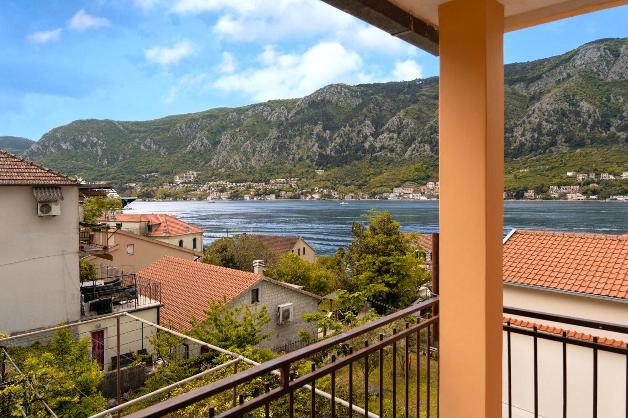 Apartment Busola Kotor Zewnętrze zdjęcie