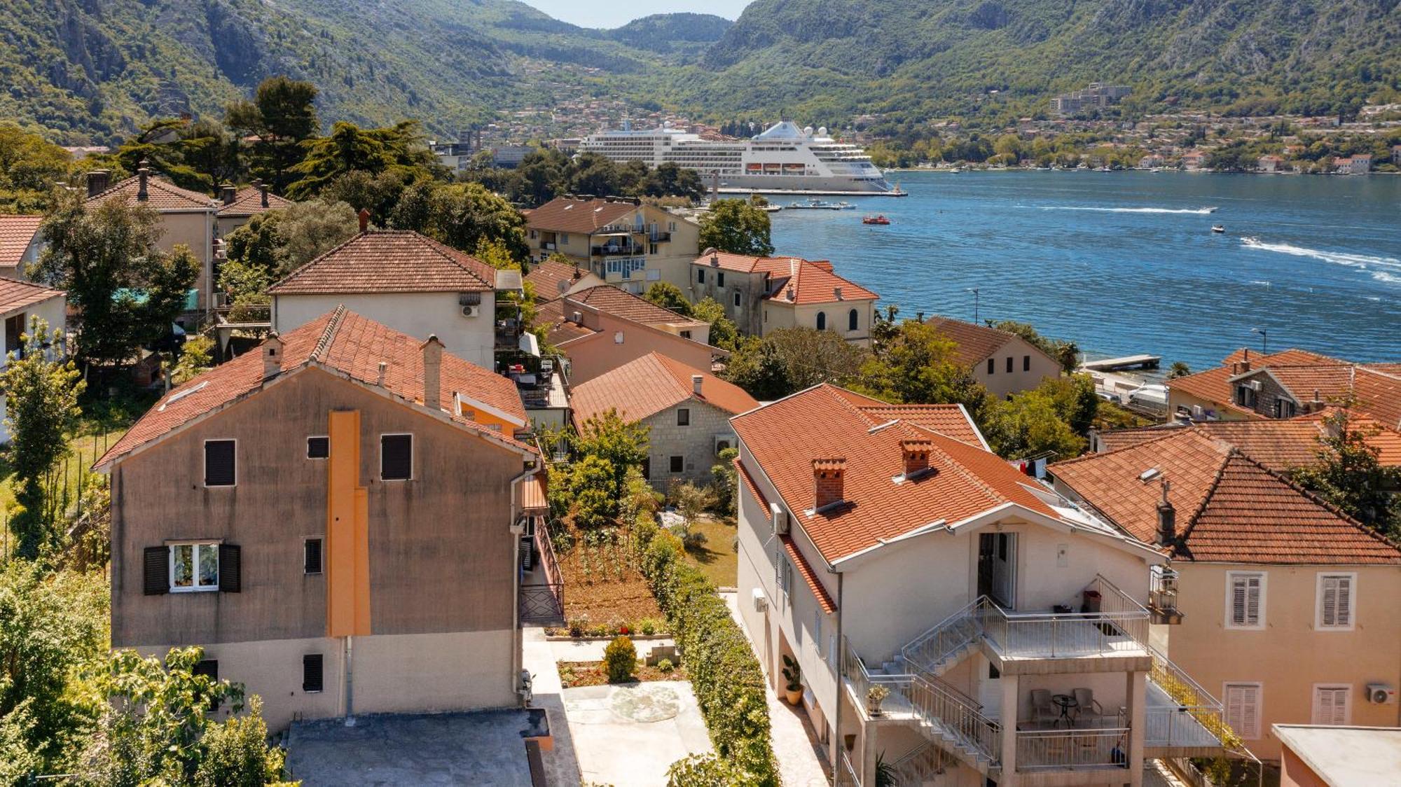 Apartment Busola Kotor Zewnętrze zdjęcie